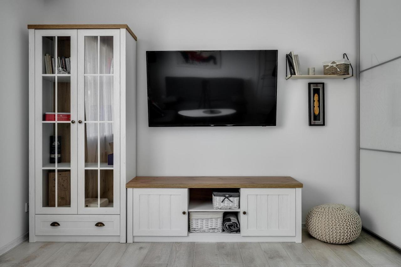 White Apartment Scandinavian Style Zaporizhia 外观 照片