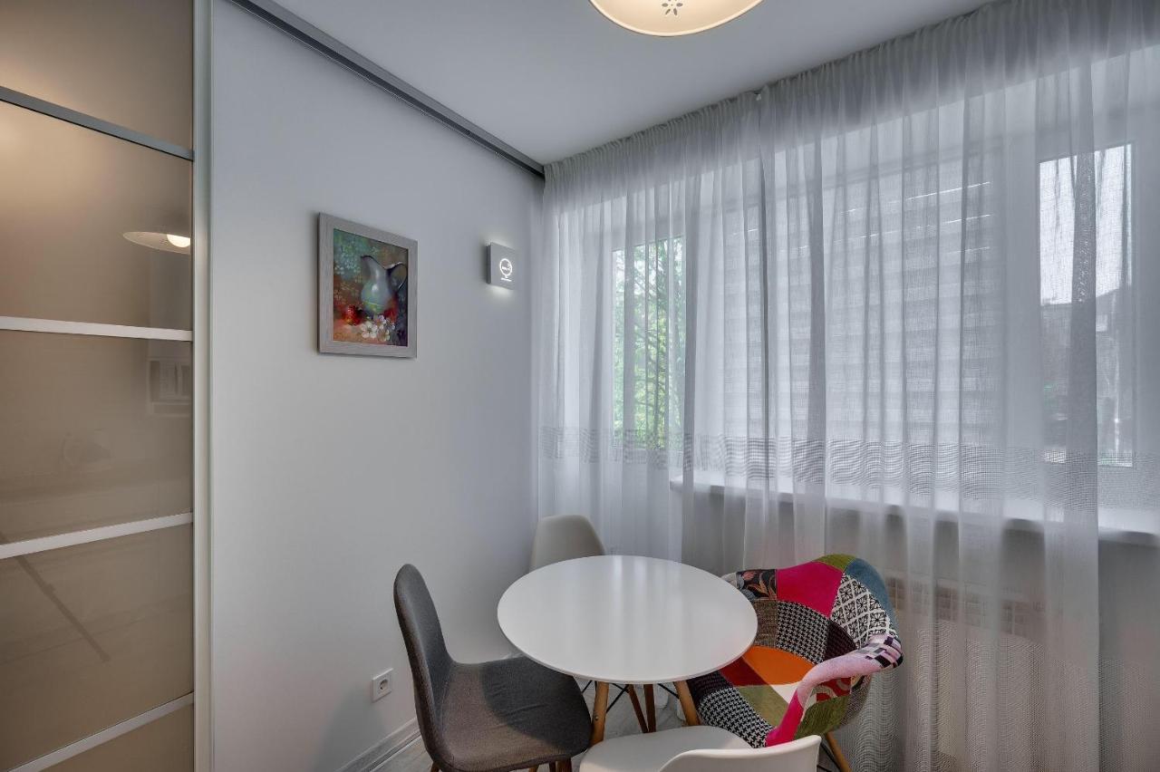 White Apartment Scandinavian Style Zaporizhia 外观 照片